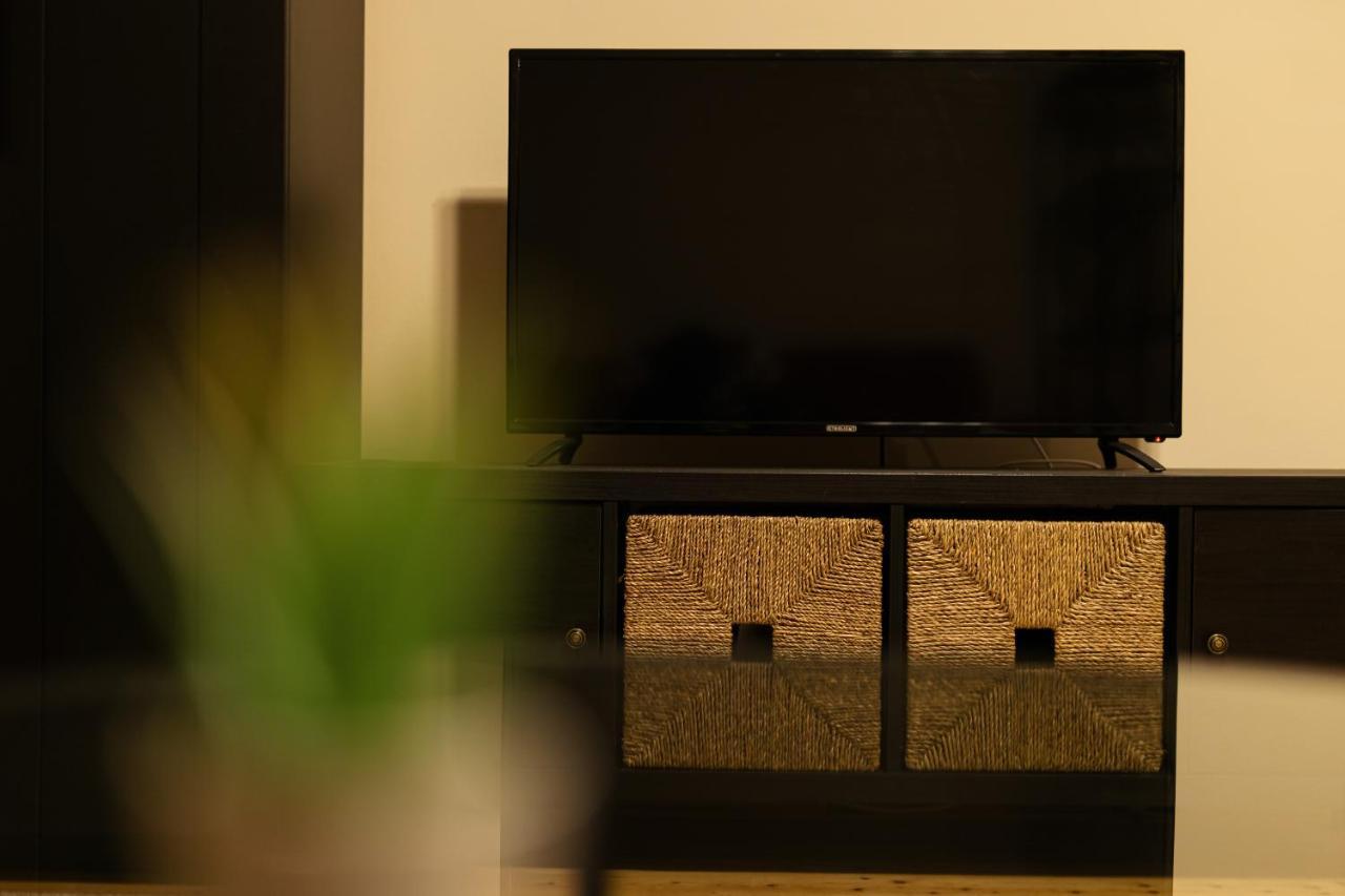 טימישוארה Chic Apartment In Historical City Center מראה חיצוני תמונה